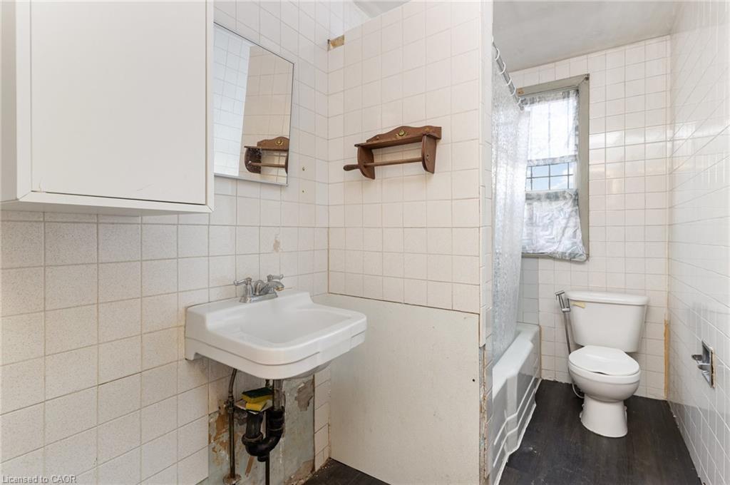 201 Ottawa Street N Property Photo 25