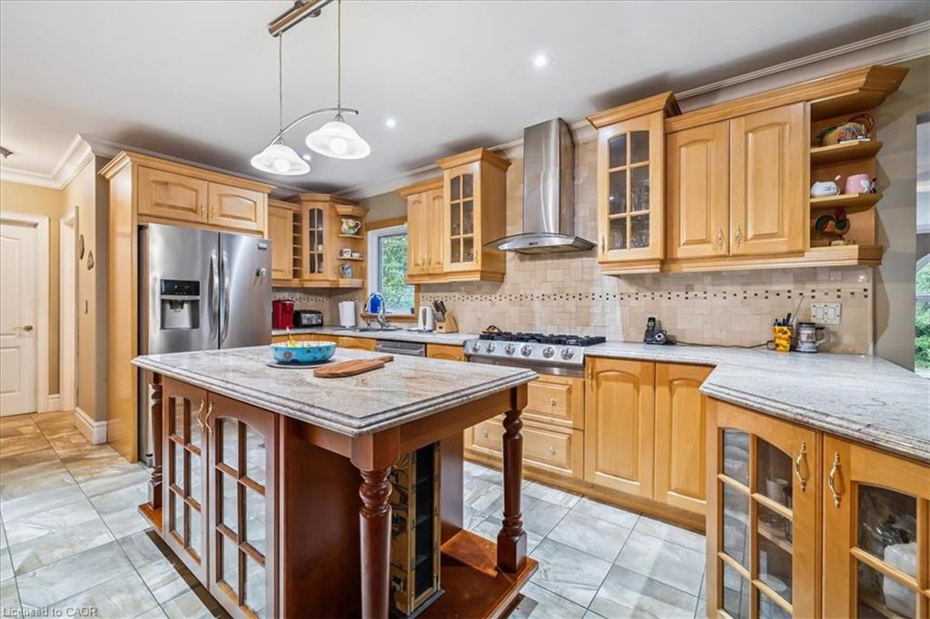 976 Garden Lane Property Photo 18