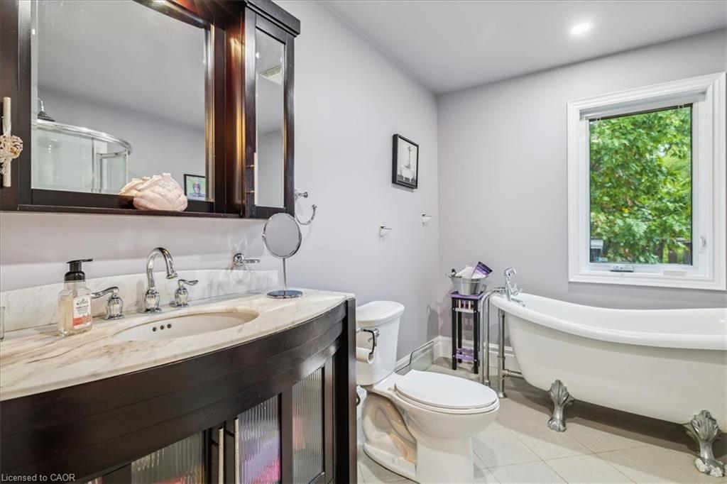 976 Garden Lane Property Photo 37