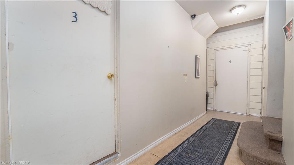 14 Colborne Street N Property Photo 4