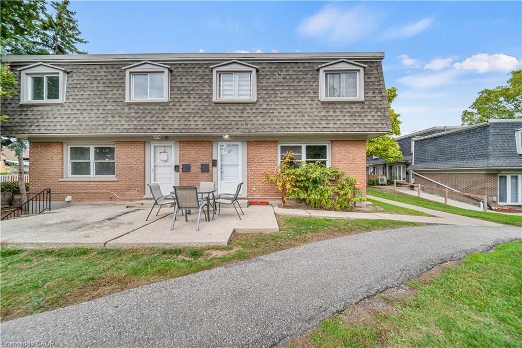 11-78 Borden Parkway Property Photo 1