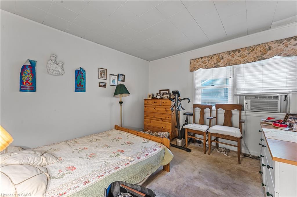 16 Wyckliffe Avenue Property Photo 10