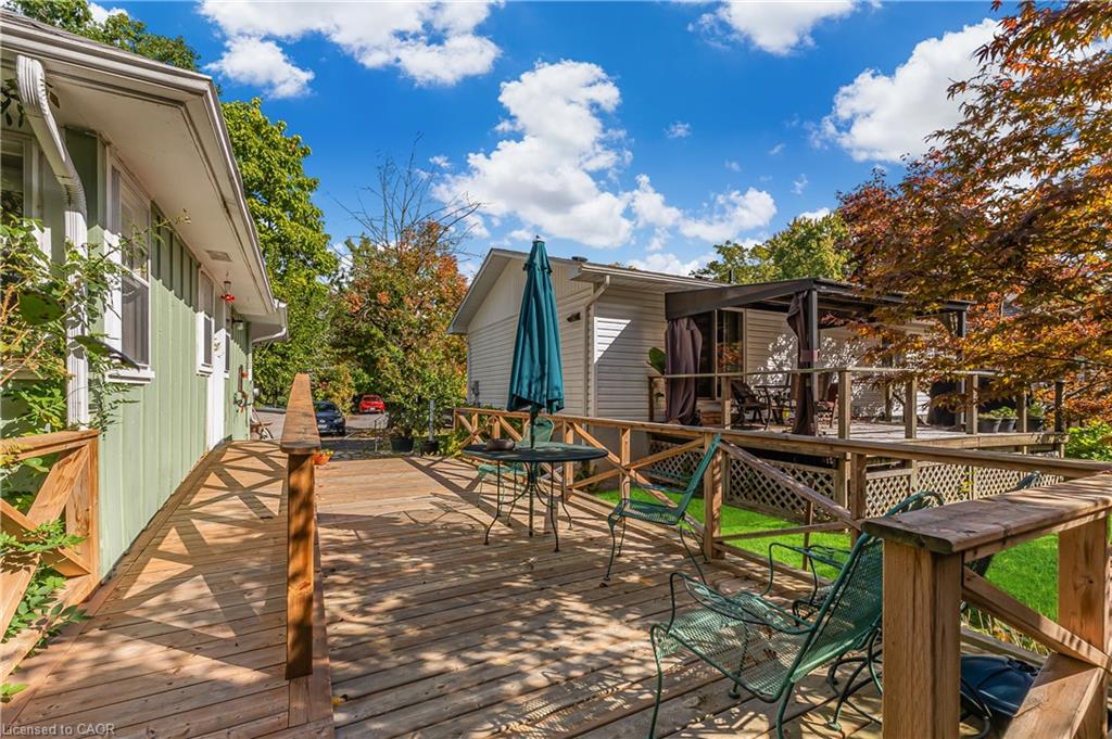 16 Wyckliffe Avenue Property Photo 19