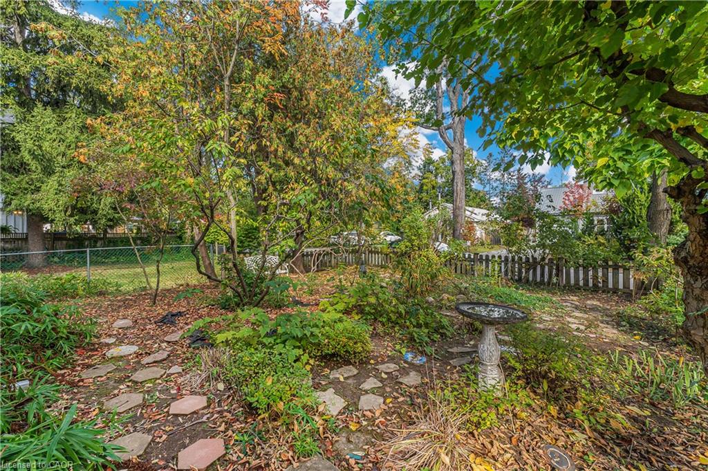 16 Wyckliffe Avenue Property Photo 22