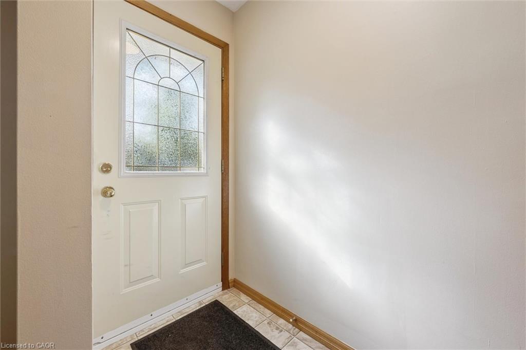 528 Fallingbrook Drive Property Photo 6