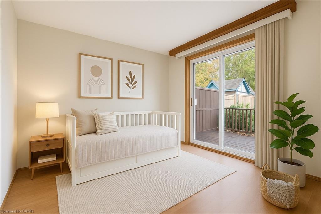 528 Fallingbrook Drive Property Photo 13