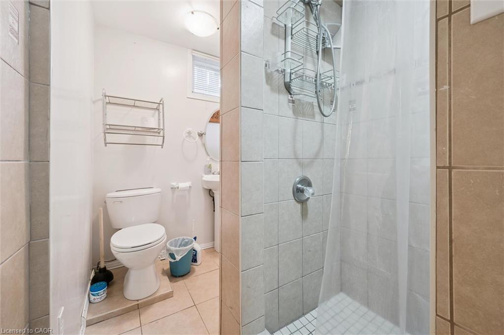 528 Fallingbrook Drive Property Photo 18