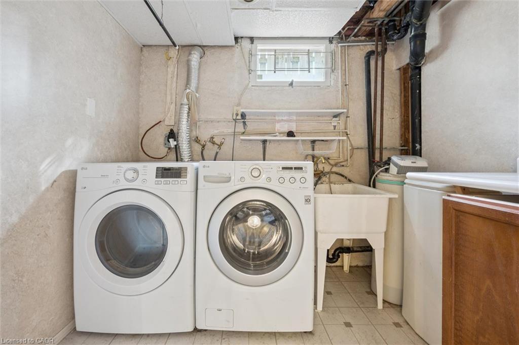 528 Fallingbrook Drive Property Photo 20