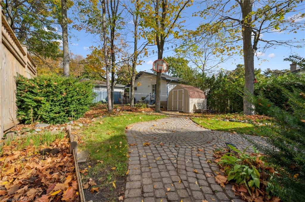 528 Fallingbrook Drive Property Photo 21