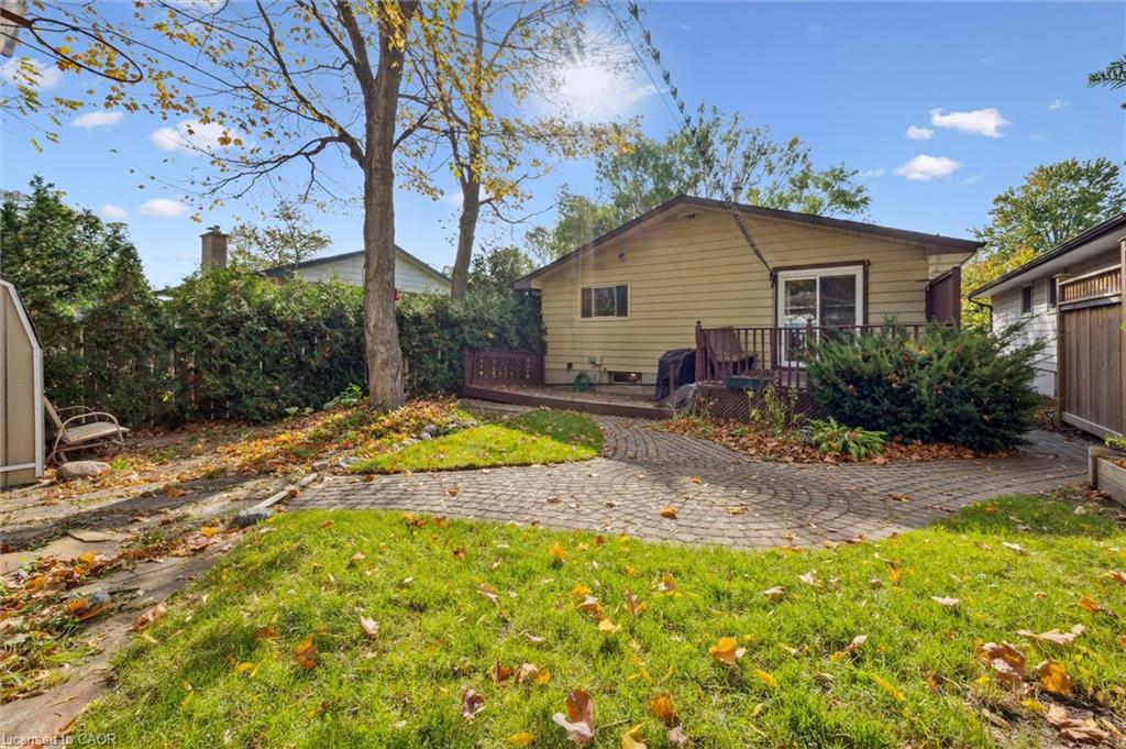 528 Fallingbrook Drive Property Photo 25