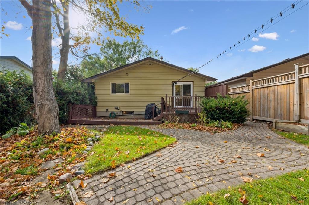 528 Fallingbrook Drive Property Photo 32