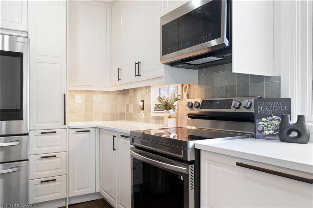 18 Flanders Avenue Property Photo 8