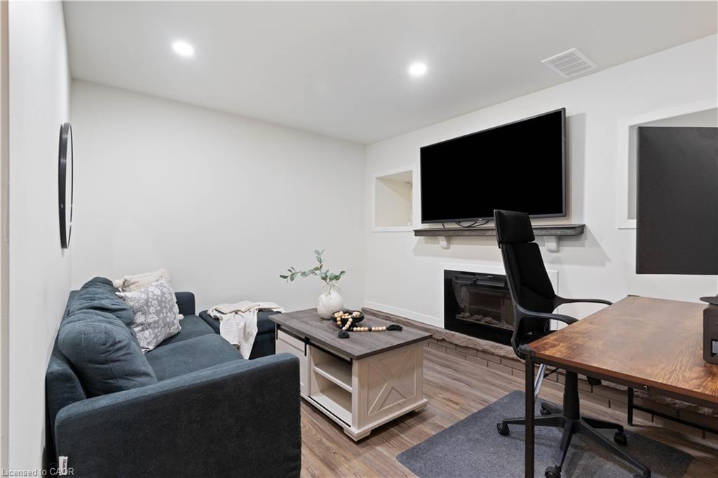 18 Flanders Avenue Property Photo 28