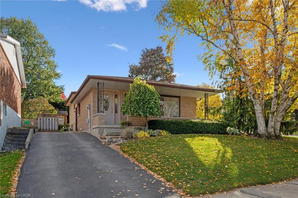 61 Sandsprings Crescent Property Photo 1