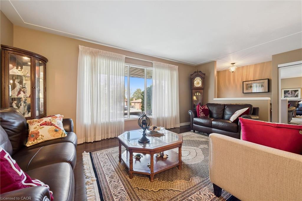 61 Sandsprings Crescent Property Photo 7