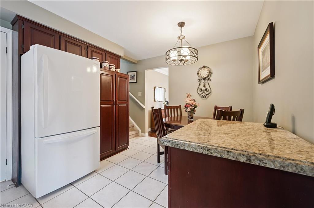 61 Sandsprings Crescent Property Photo 12