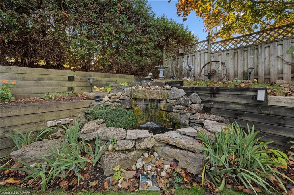 61 Sandsprings Crescent Property Photo 28