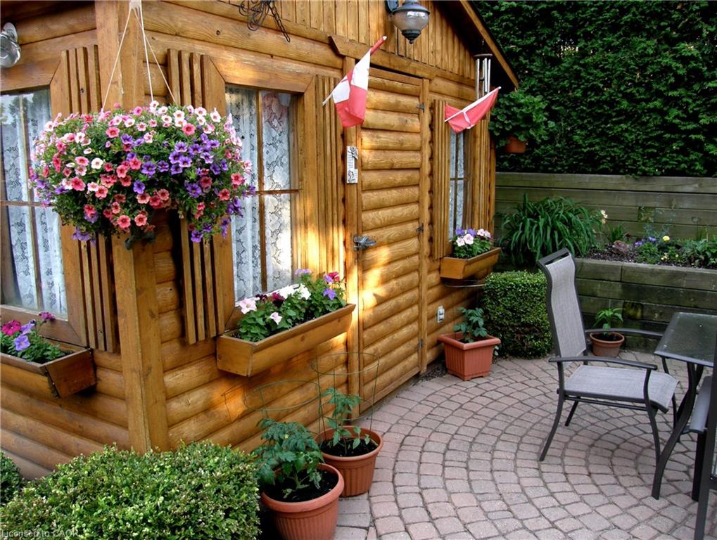 61 Sandsprings Crescent Property Photo 33