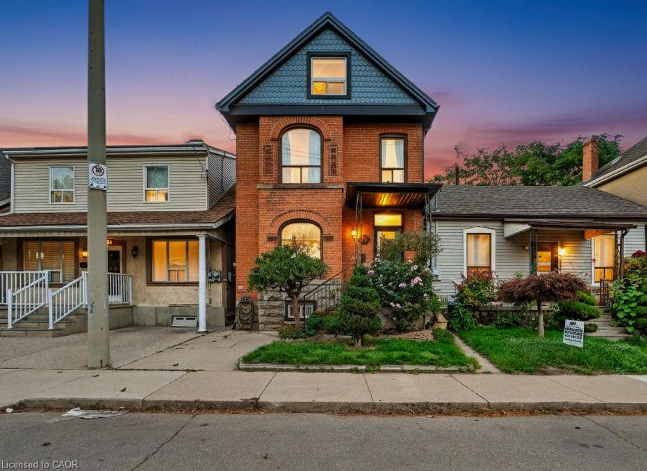 23 Oak Avenue