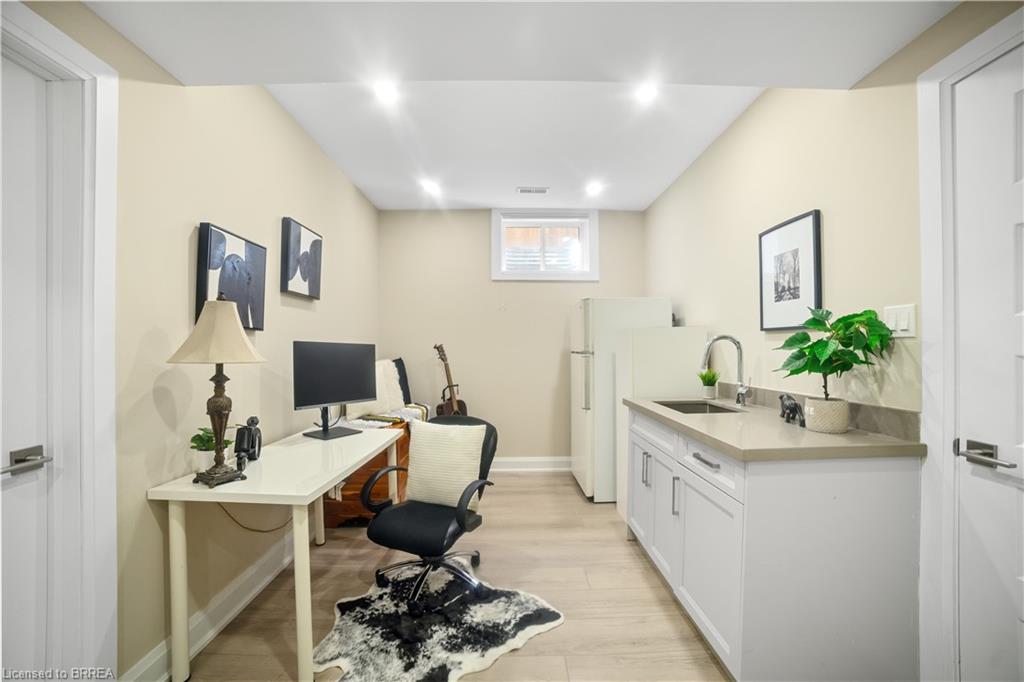 6-6 Beckett Drive Property Photo 19