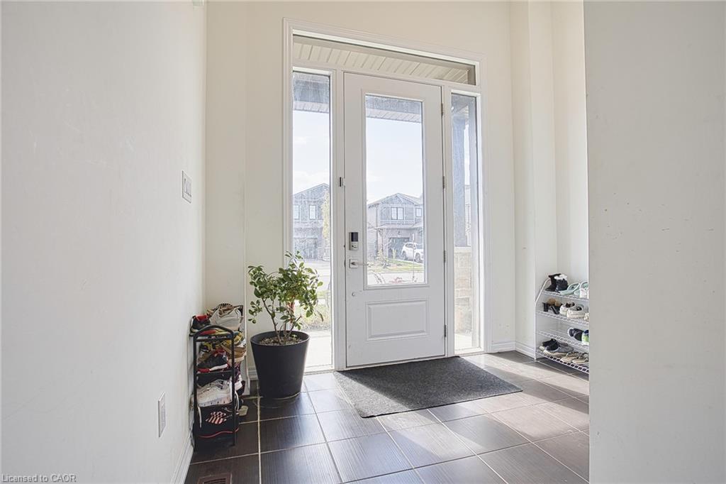 90 Spitfire Drive Property Photo 5