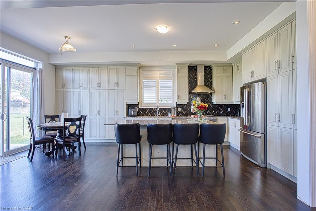 90 Spitfire Drive Property Photo 11