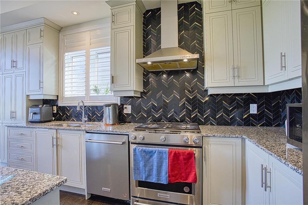 90 Spitfire Drive Property Photo 15