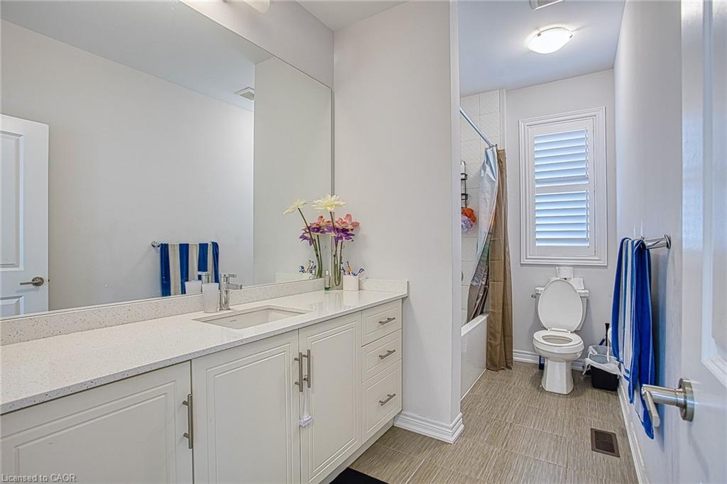 90 Spitfire Drive Property Photo 25