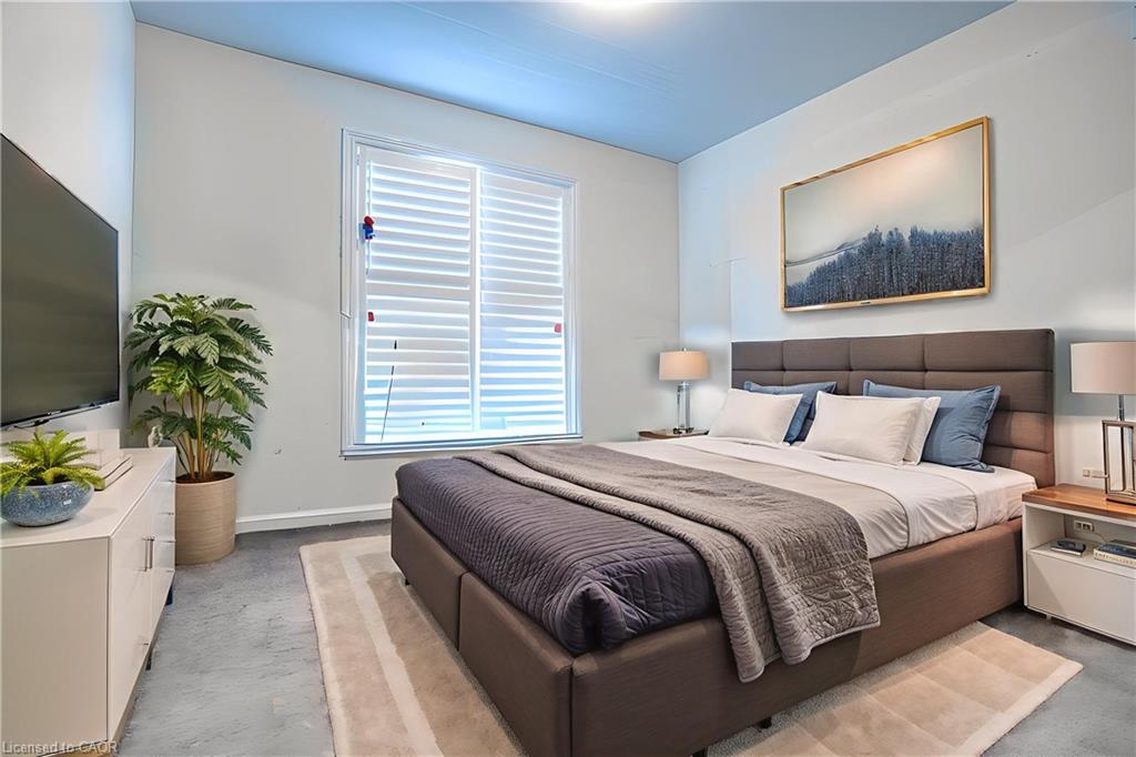 90 Spitfire Drive Property Photo 27