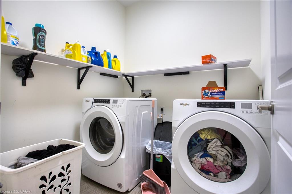 90 Spitfire Drive Property Photo 28