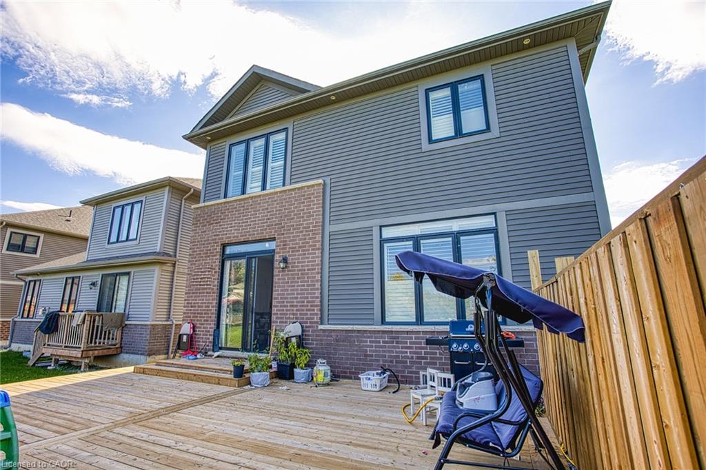 90 Spitfire Drive Property Photo 30