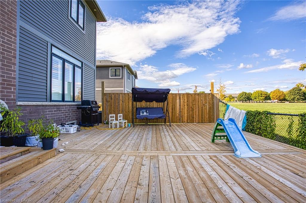 90 Spitfire Drive Property Photo 32