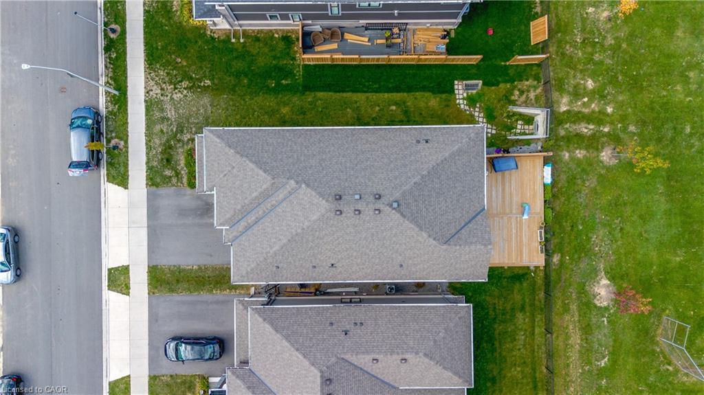 90 Spitfire Drive Property Photo 33