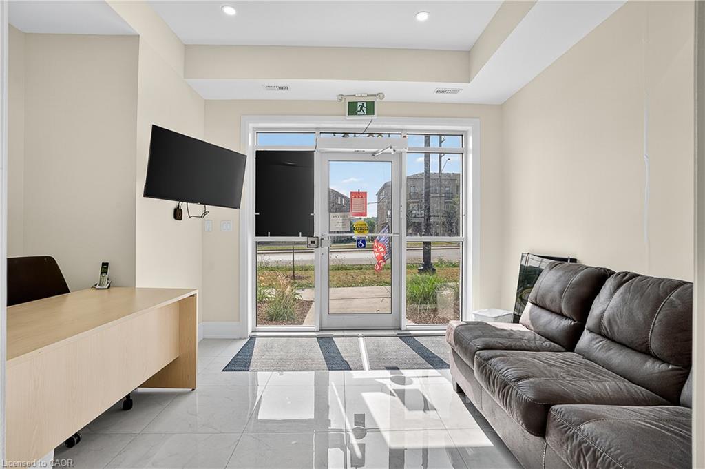 109-124 Seabrook Drive Property Photo 5