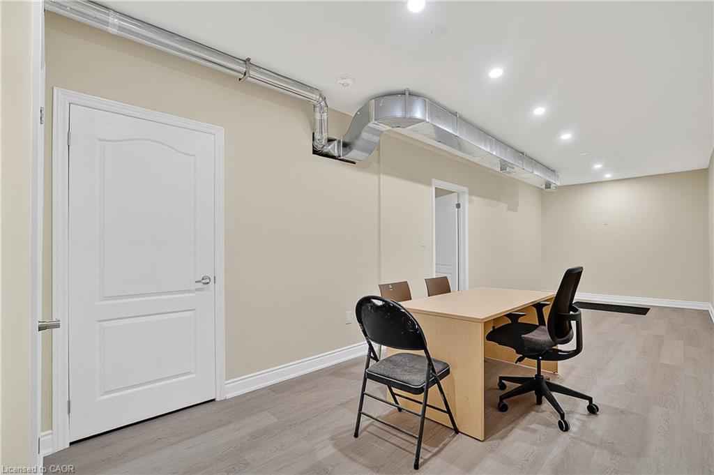 109-124 Seabrook Drive Property Photo 17