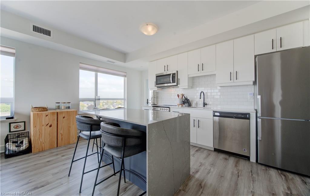 615-247 Northfield Drive E Property Photo 9