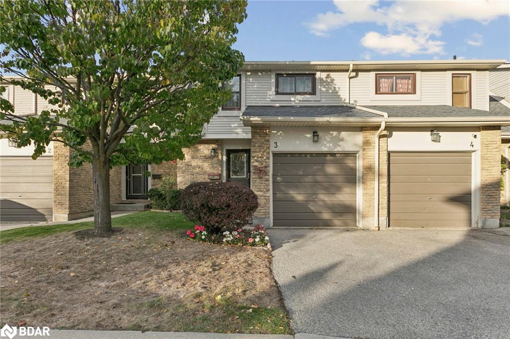 3-2701 Aquitaine Avenue Property Photo 1