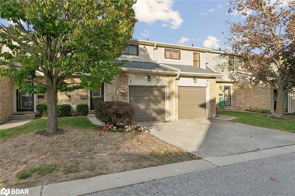 3-2701 Aquitaine Avenue Property Photo 3