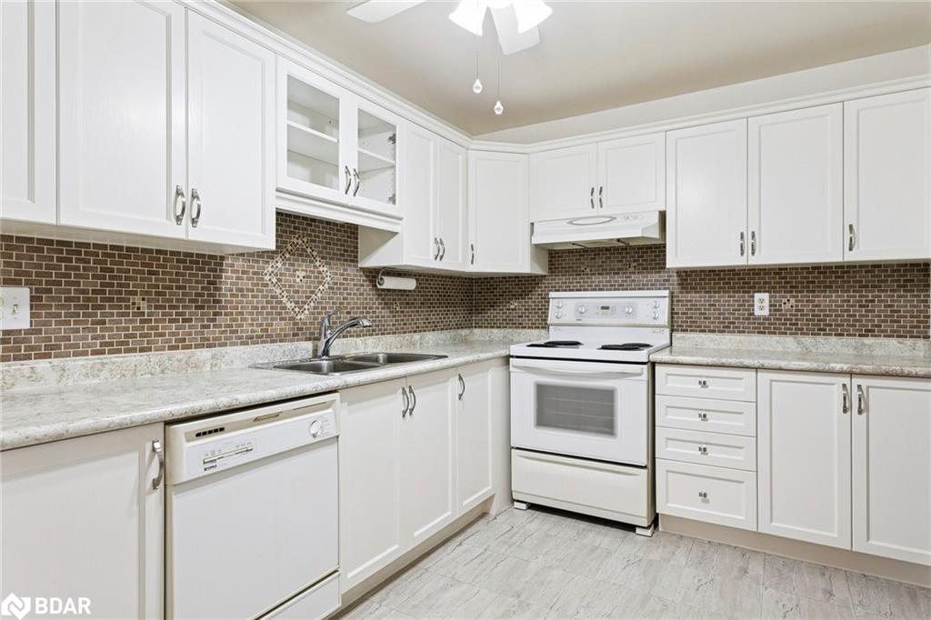 3-2701 Aquitaine Avenue Property Photo 8