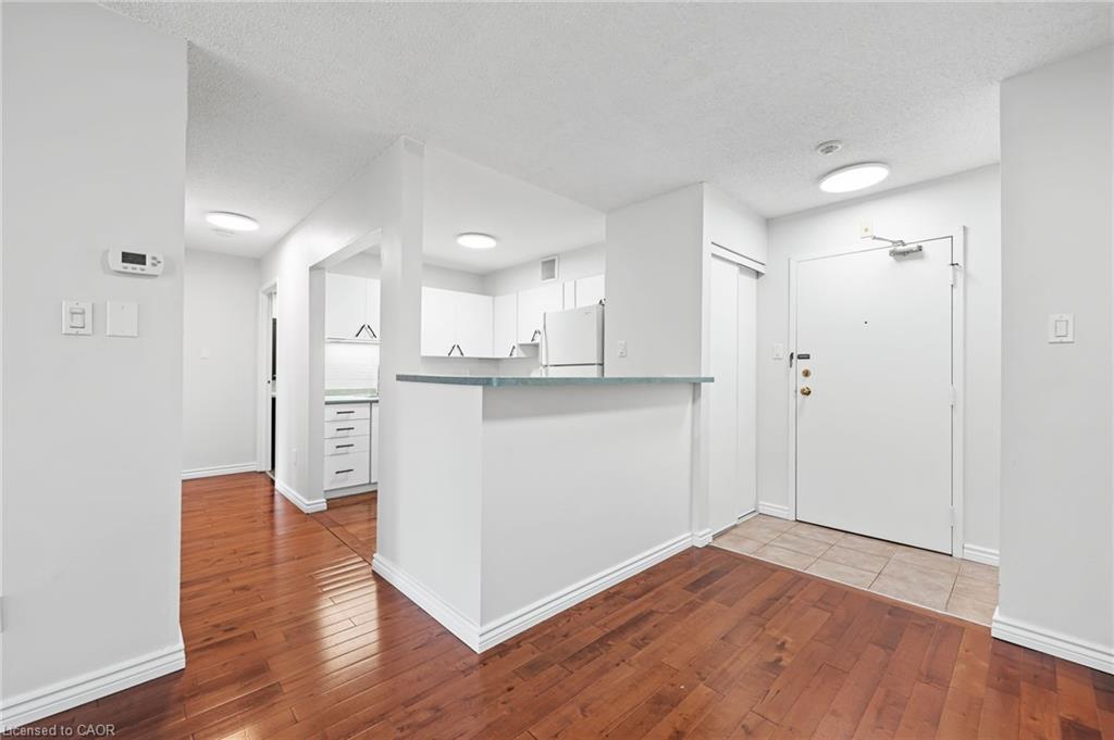 406-15 Hofstetter Avenue Property Photo 1