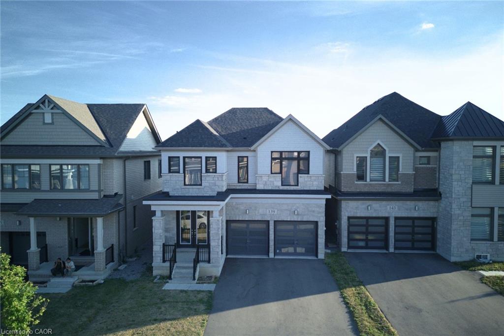 139 Fairey Crescent Property Photo 1