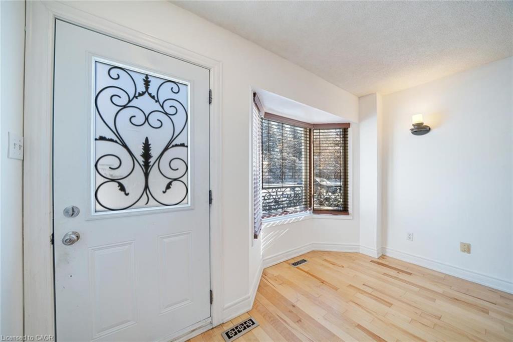 108 Olde Bayview Avenue Property Photo 3