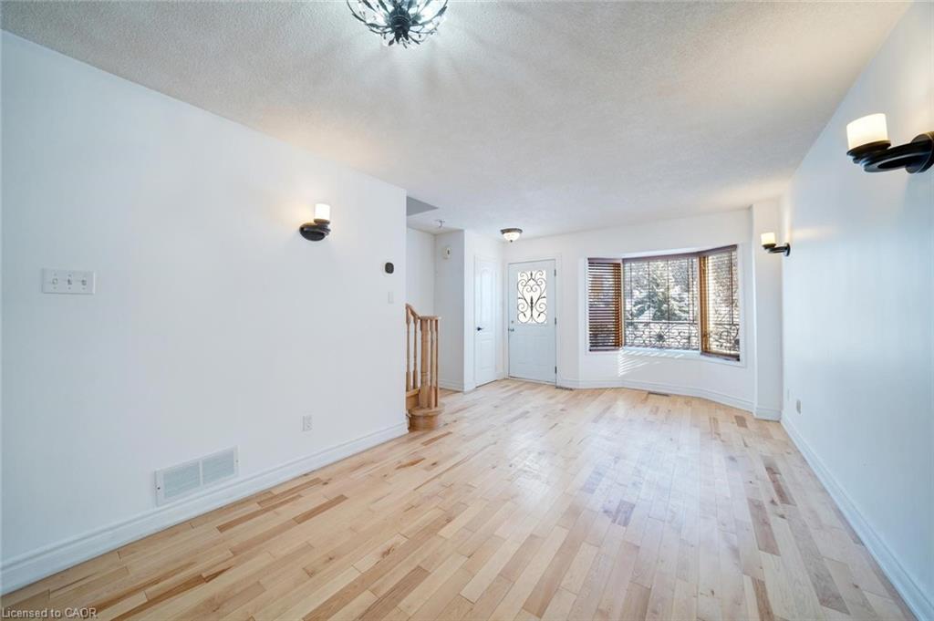 108 Olde Bayview Avenue Property Photo 4