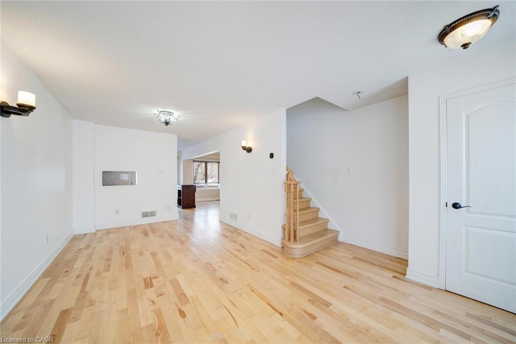 108 Olde Bayview Avenue Property Photo 5