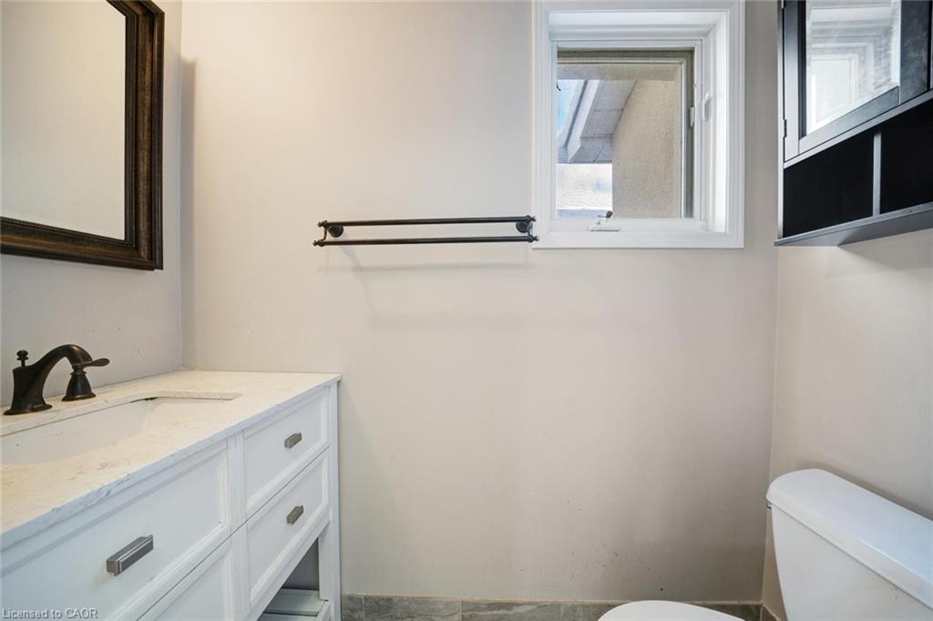 108 Olde Bayview Avenue Property Photo 11