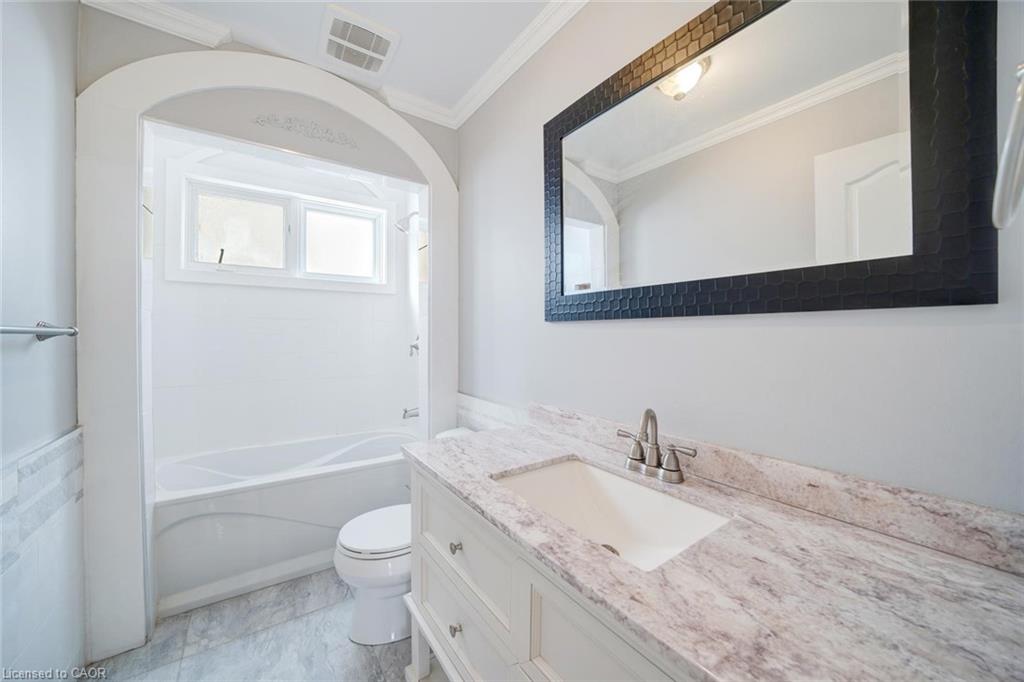 108 Olde Bayview Avenue Property Photo 22
