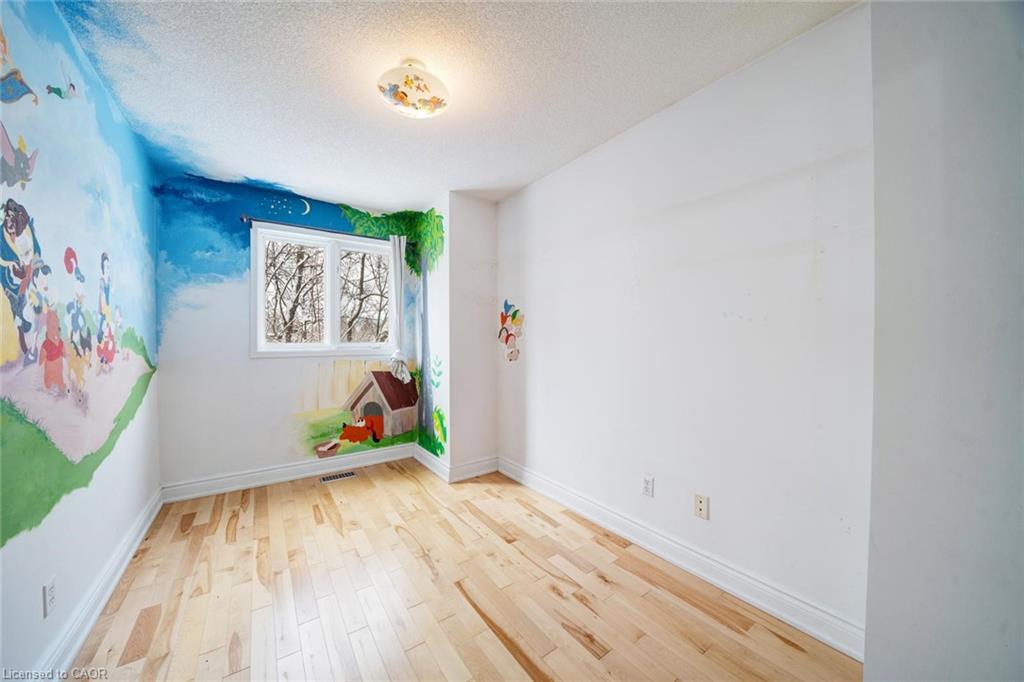 108 Olde Bayview Avenue Property Photo 23