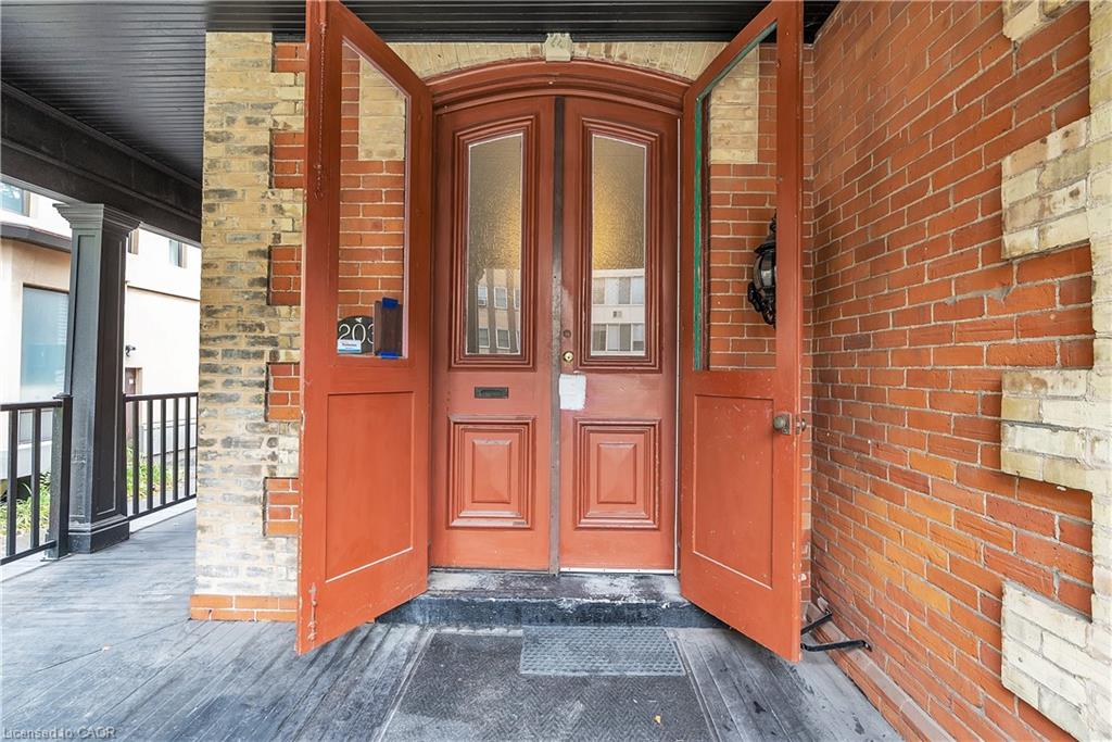 203 Macnab Street S Property Photo 2