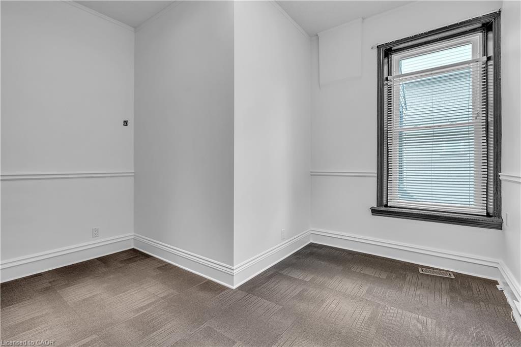 203 Macnab Street S Property Photo 8