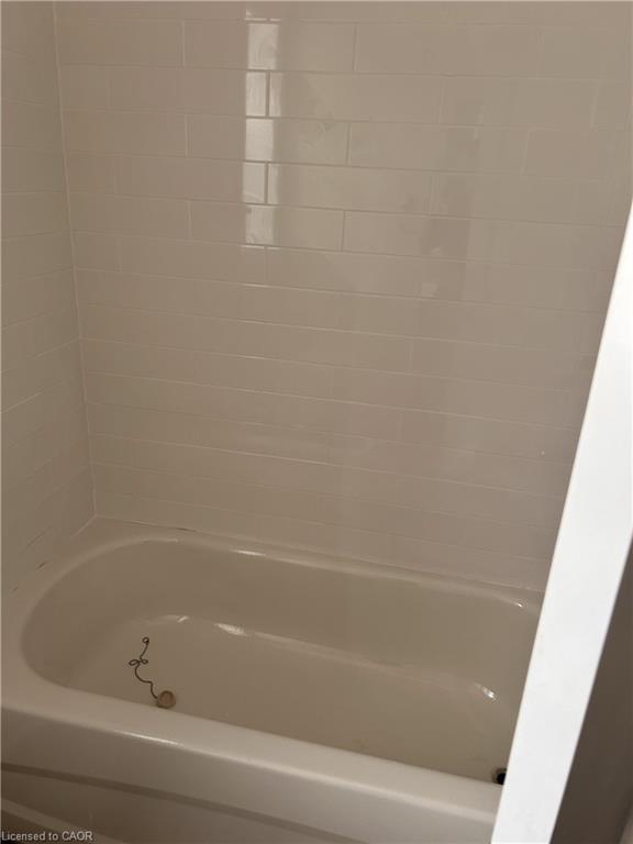 33-35 Wood Street E Property Photo 5